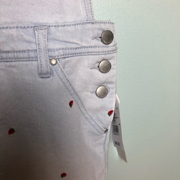 SOLD.  NWT Tinseltown Overall Shorts - Picture 4 of 9